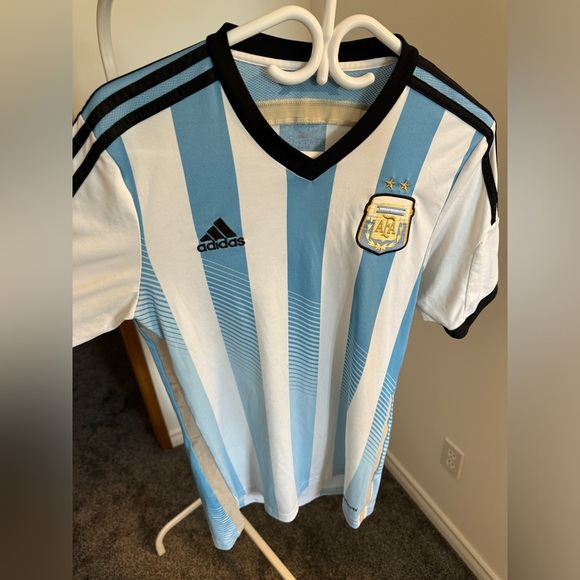 2014 Argentina World Cup Jersey size small - Picture 2 of 3